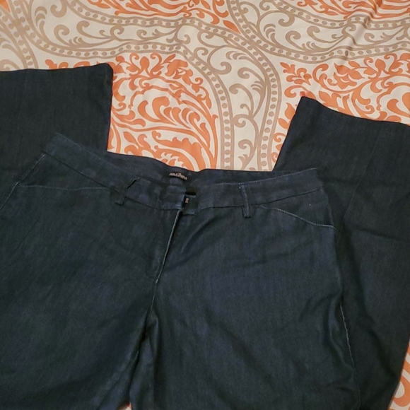 Jeans - Picture 2 of 4